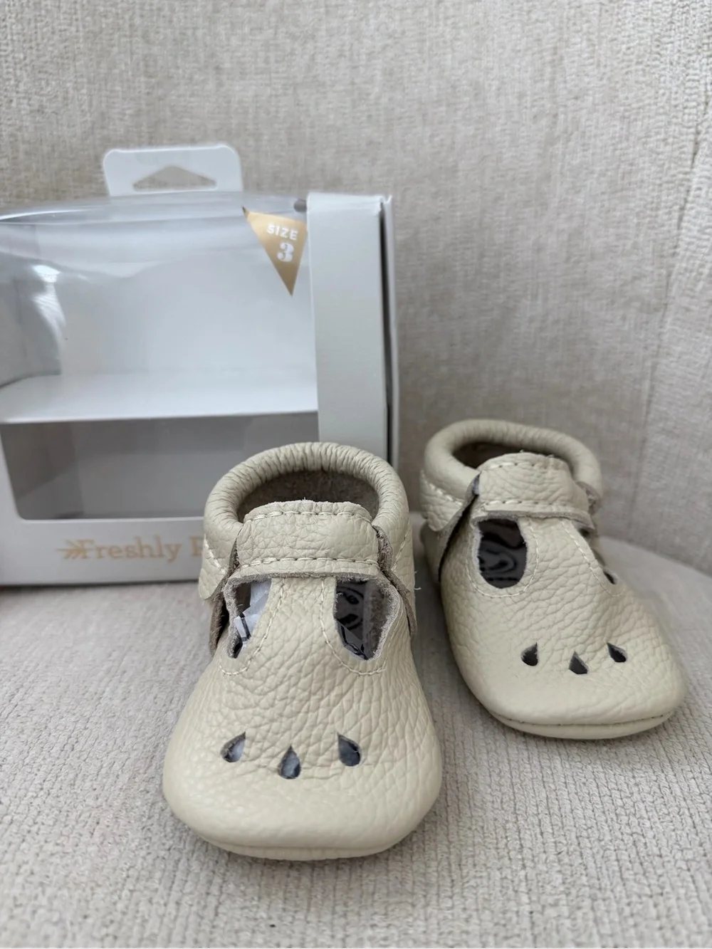 Freshly Picked Cream Leather Baby Moccasins Size 3